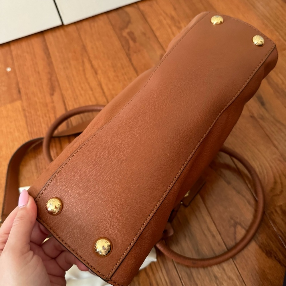 Michael Michael Kors Hamilton Soft Leather Bag - Picture 9 of 15